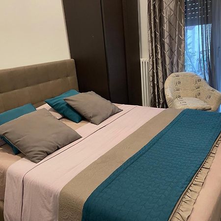 Decoluxe !Apartamento Con 1 Camera Da Letto , In Zona San Paolo , Via Martiniana Turin Luaran gambar