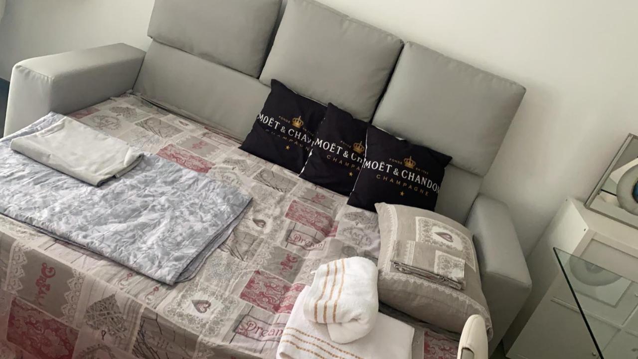 Decoluxe !Apartamento Con 1 Camera Da Letto , In Zona San Paolo , Via Martiniana Turin Luaran gambar