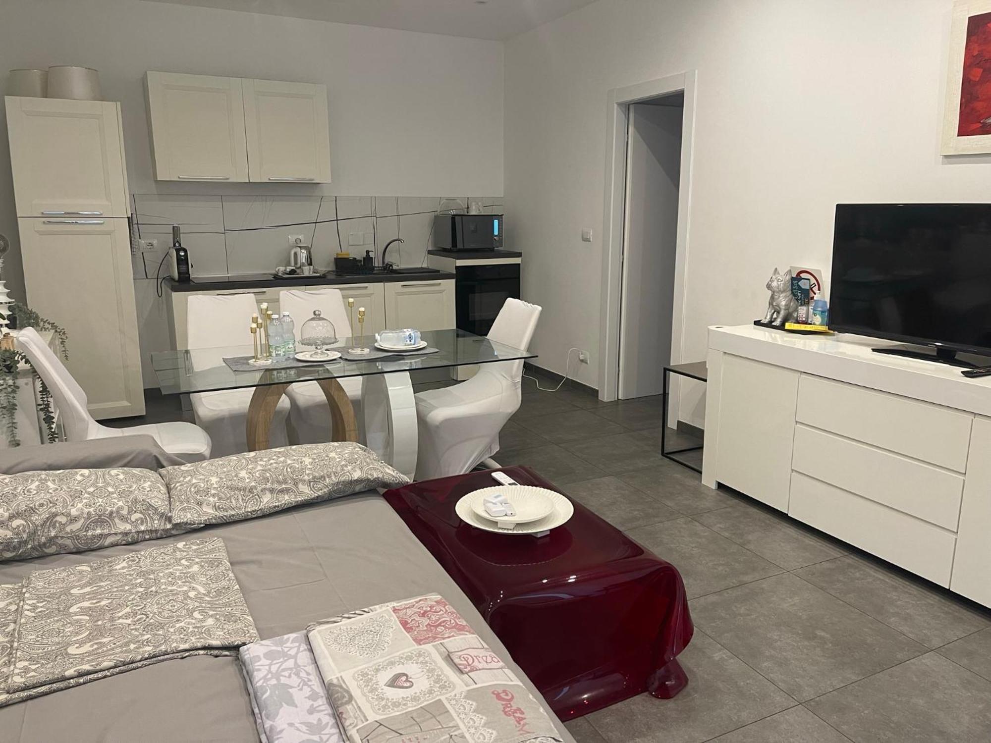 Decoluxe !Apartamento Con 1 Camera Da Letto , In Zona San Paolo , Via Martiniana Turin Luaran gambar